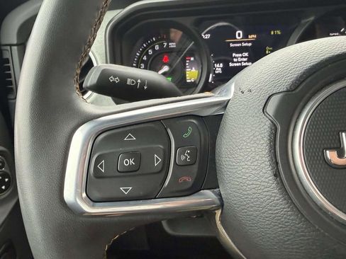 Used 2024 Jeep Wrangler Unlimited Sahara AWD/4WD image 37