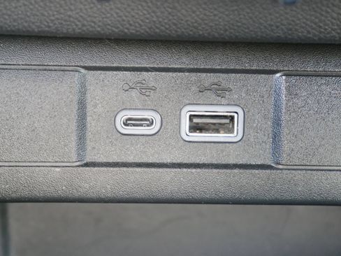 Certified 2024 Chevrolet Colorado Trail Boss w/ Technology Package AWD/4WD image 20