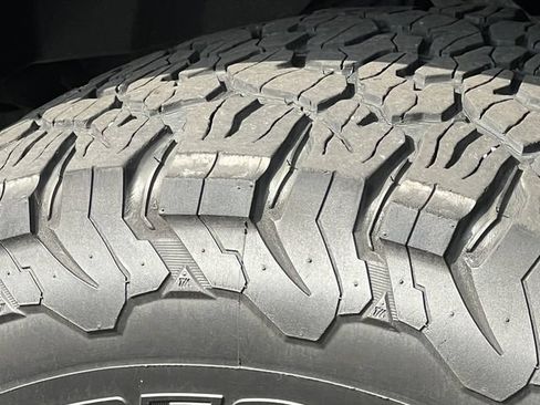 Used 2019 Ford F150 Raptor w/ Equipment Group 802A Luxury AWD/4WD image 7