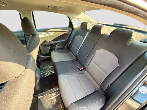 Used 2023 Kia Forte LXS image 21