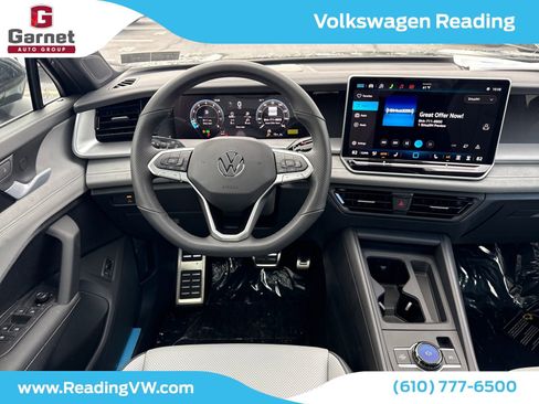 New 2026 Volkswagen Tiguan SE R-Line image 16