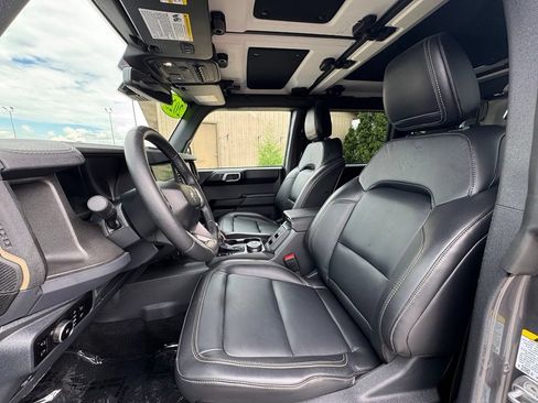 Used 2025 Ford Bronco Badlands AWD/4WD image 19