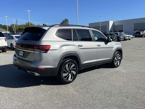 New 2026 Volkswagen Atlas SE FWD image 6