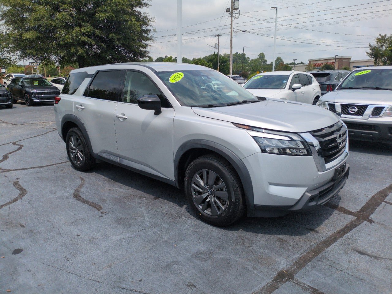 Used 2023 Nissan Pathfinder S AWD/4WD image 1