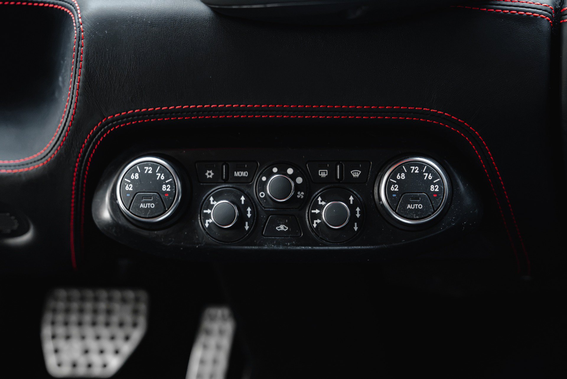 Used 2013 Ferrari 458 Italia Coupe RWD image 49