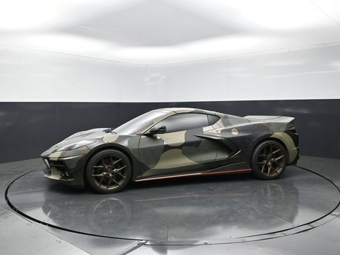 Used 2021 Chevrolet Corvette Stingray Preferred Cpe w/ Z51 Performance Package RWD image 4