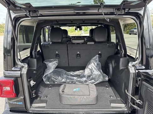 Used 2022 Jeep Wrangler Unlimited Rubicon 4xe w/ Steel Bumper Group image 35