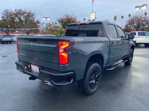 Used 2025 Chevrolet Silverado 1500 LT Trail Boss w/ Convenience Package II image 9