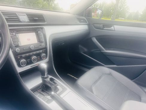 Used 2012 Volkswagen Passat 2.5 SE FWD image 14