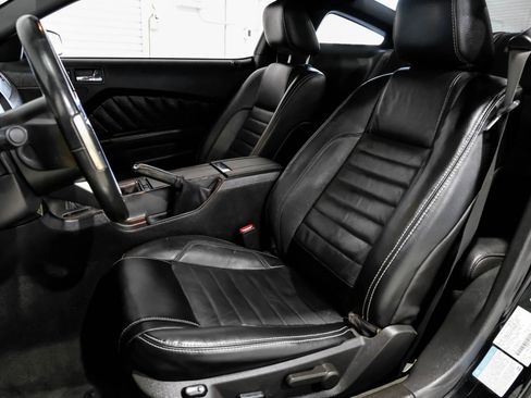 Used 2012 Ford Mustang GT Premium w/ Brembo Brake Pkg image 28