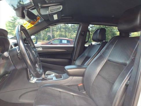 Used 2017 Jeep Grand Cherokee Altitude AWD/4WD image 11