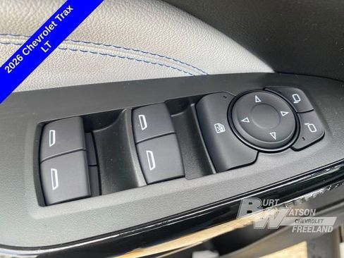 New 2026 Chevrolet Trax LT w/ Driver Confidence Package image 11