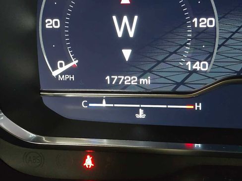 Used 2024 GMC Yukon XL AT4 w/ Technology Package image 28