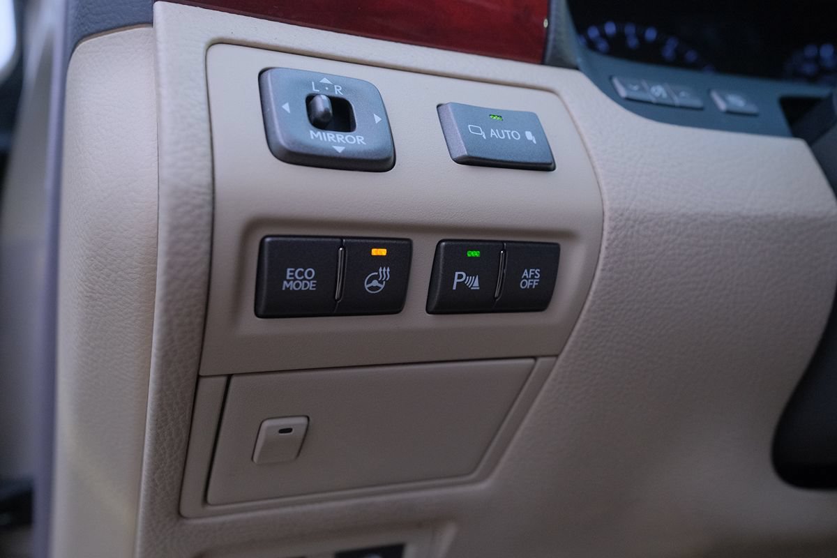 Used 2011 Lexus LS 460 w/ Comfort Pkg RWD image 13