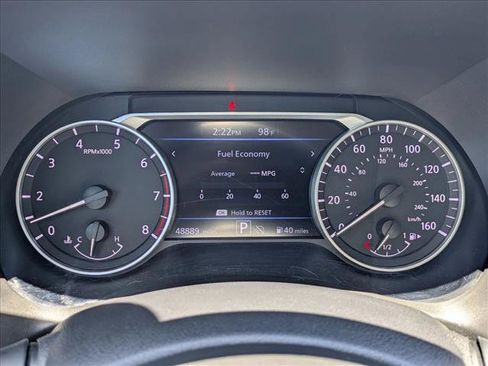 Used 2024 Nissan Sentra SV FWD image 11