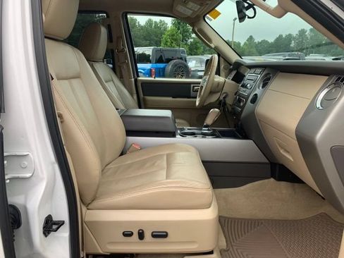 Used 2014 Ford Expedition EL XLT w/ Equipment Group 202A AWD/4WD image 18