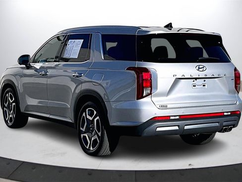 Used 2023 Hyundai Palisade SEL image 7