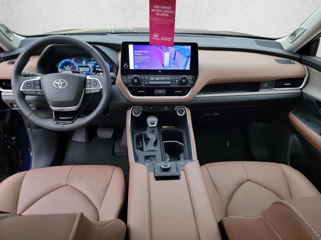 Used 2026 Toyota Grand Highlander AWD image 20