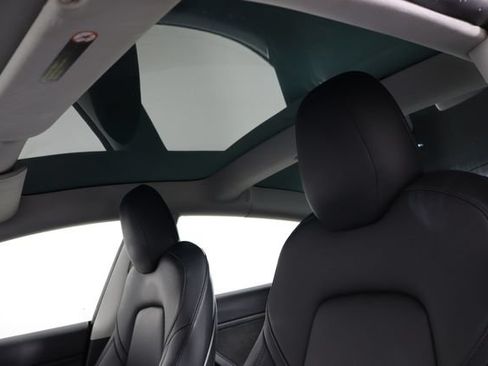 Used 2019 Tesla Model 3 Long Range RWD image 16