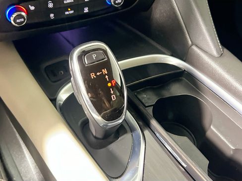 Used 2018 Buick Enclave Essence FWD image 25