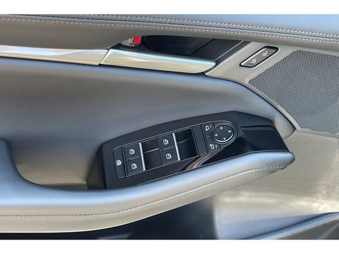 Certified 2025 MAZDA MAZDA3 s FWD image 13