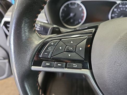 Used 2023 Nissan Altima 2.5 SR FWD image 16