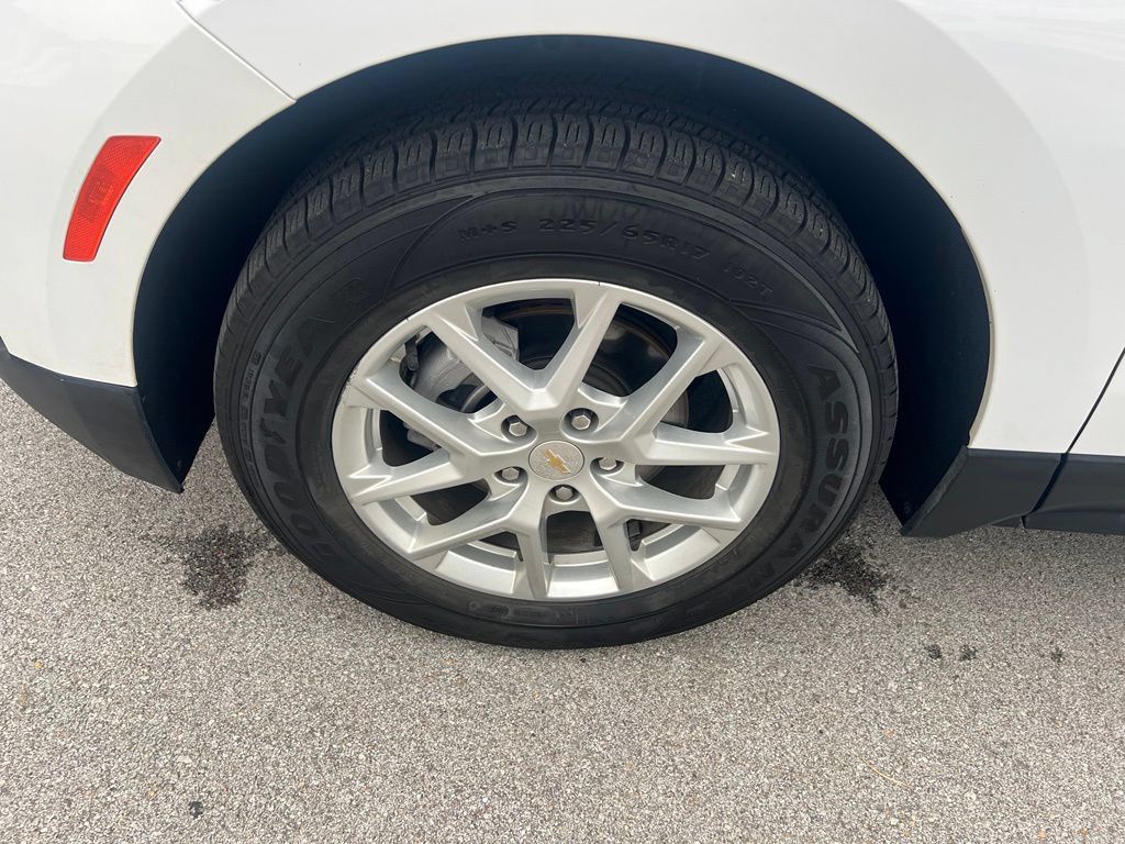 Used 2024 Chevrolet Equinox LT AWD/4WD image 13