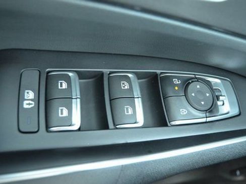 New 2026 Kia Sorento S w/ S Panoramic Sunroof Package image 29