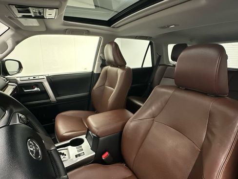 Used 2014 Toyota 4Runner Limited AWD/4WD image 9