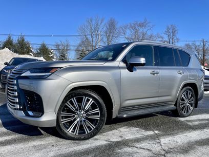 Used 2025 Lexus LX 600 4WD w/ Luxury Package