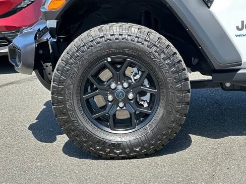 Used 2025 Jeep Wrangler Unlimited Sport S 4xe AWD/4WD image 31