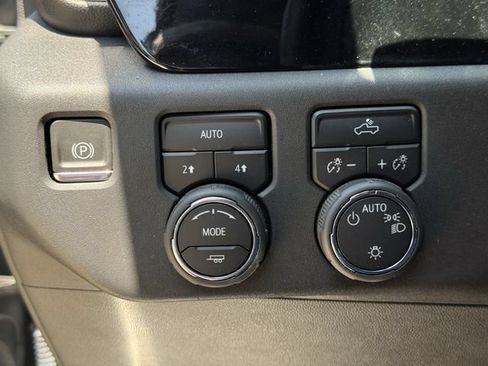 Used 2024 Chevrolet Silverado 1500 LT AWD/4WD image 24