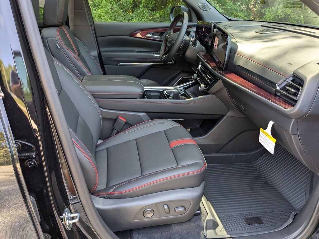 New 2027 Chevrolet Traverse RS FWD image 33