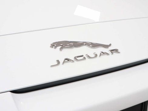 Used 2024 Jaguar F-TYPE Convertible AWD image 15