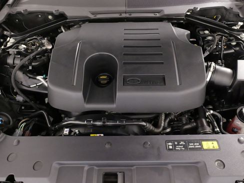 Used 2022 Land Rover Defender 110 SE image 65