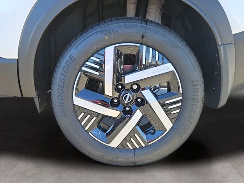 Used 2026 Nissan Kicks SV FWD image 19