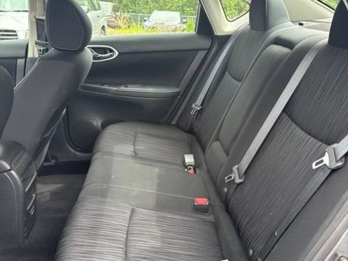 Used 2019 Nissan Sentra SV FWD image 10