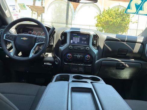 Used 2022 Chevrolet Silverado 1500 LT RWD image 21