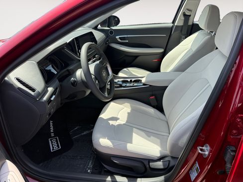 Certified 2023 Hyundai Sonata SE FWD image 10