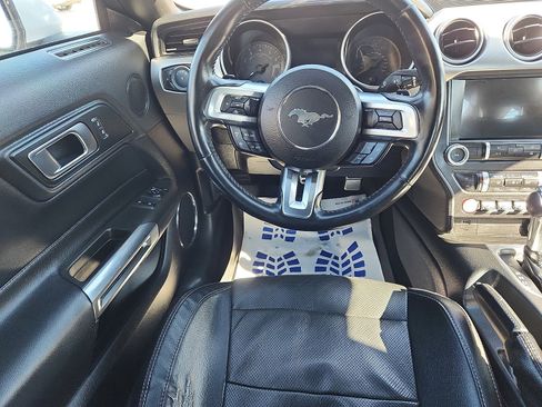 Used 2019 Ford Mustang Premium image 10