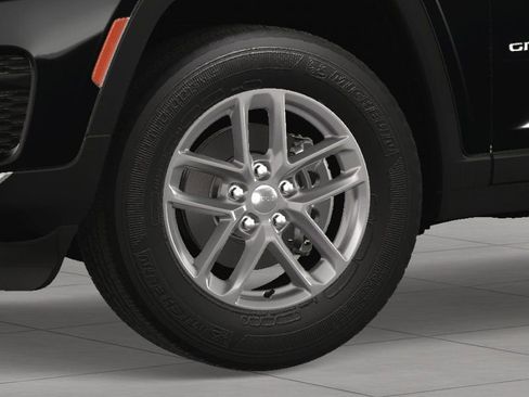 New 2025 Jeep Grand Cherokee Laredo X w/ Luxury Tech Group I image 12