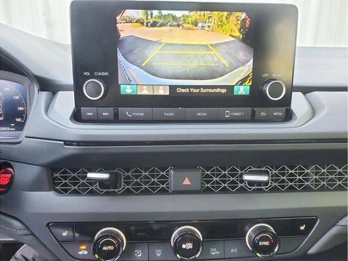 Used 2025 Honda Accord SE image 33