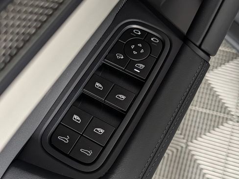 New 2026 Porsche Cayenne GTS AWD/4WD image 27