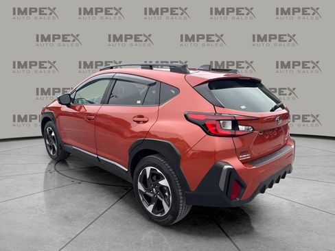 Used 2024 Subaru Crosstrek 2.5i Limited w/ Crosstrek Mirror Package AWD/4WD image 2
