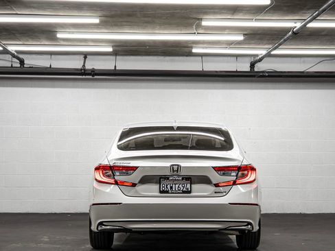 Used 2019 Honda Accord Hybrid image 4