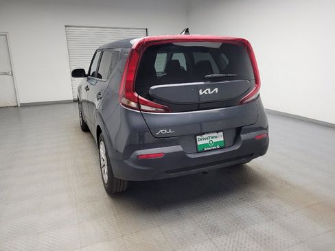 Used 2022 Kia Soul LX image 6
