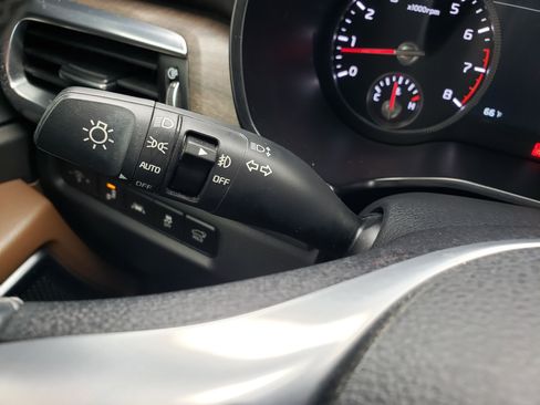 Used 2022 Kia Telluride SX w/ SX Prestige Package image 16