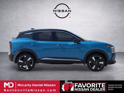 Used 2025 Nissan Kicks SR w/ Illumination Package AWD/4WD image 6