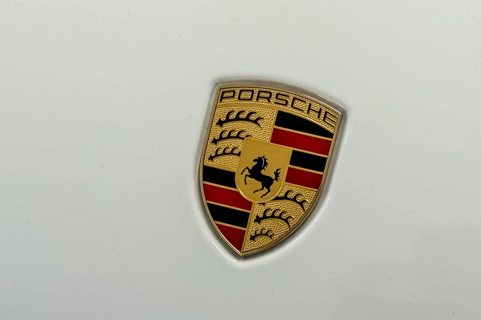Certified 2023 Porsche Macan AWD/4WD image 17