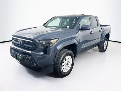 Used 2024 Toyota Tacoma SR5 AWD/4WD image 3